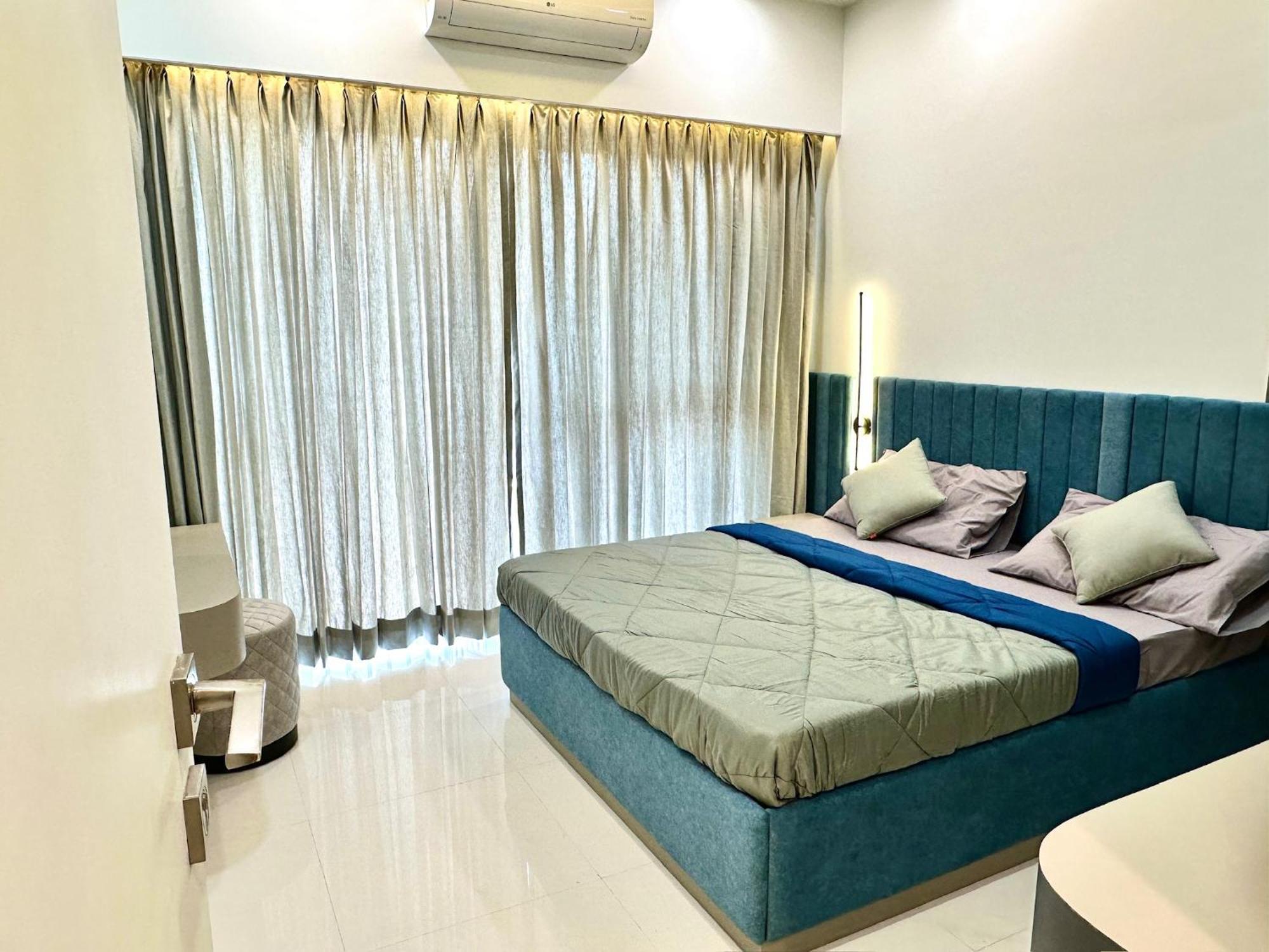 Peacock Palace 2Bhk Modern Ac Flat In Baner Púna Exteriér fotografie