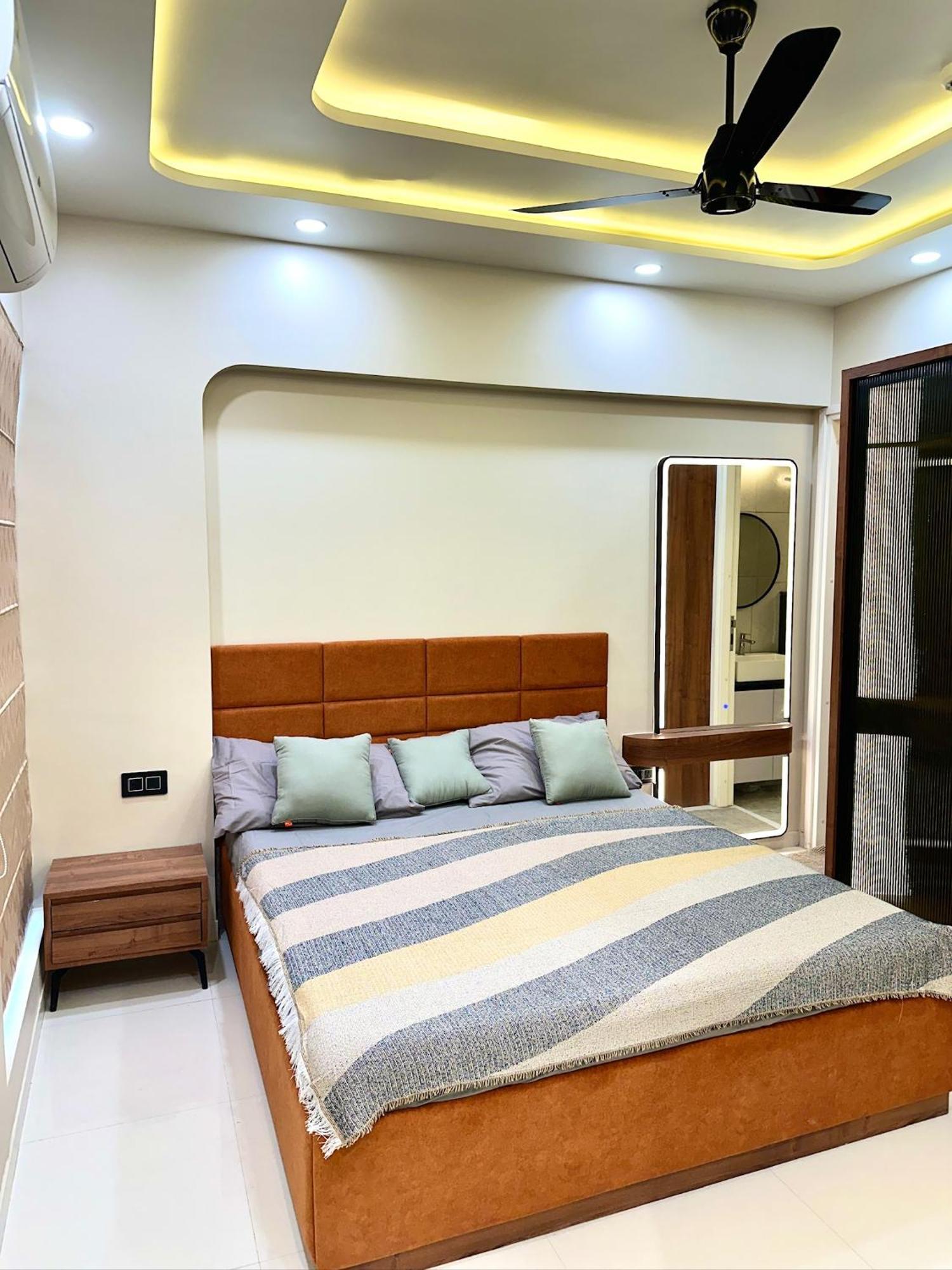 Peacock Palace 2Bhk Modern Ac Flat In Baner Púna Exteriér fotografie